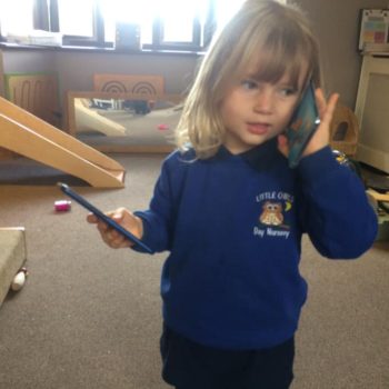 Learning About Technology At Little Owls Childrens Nursery (4)