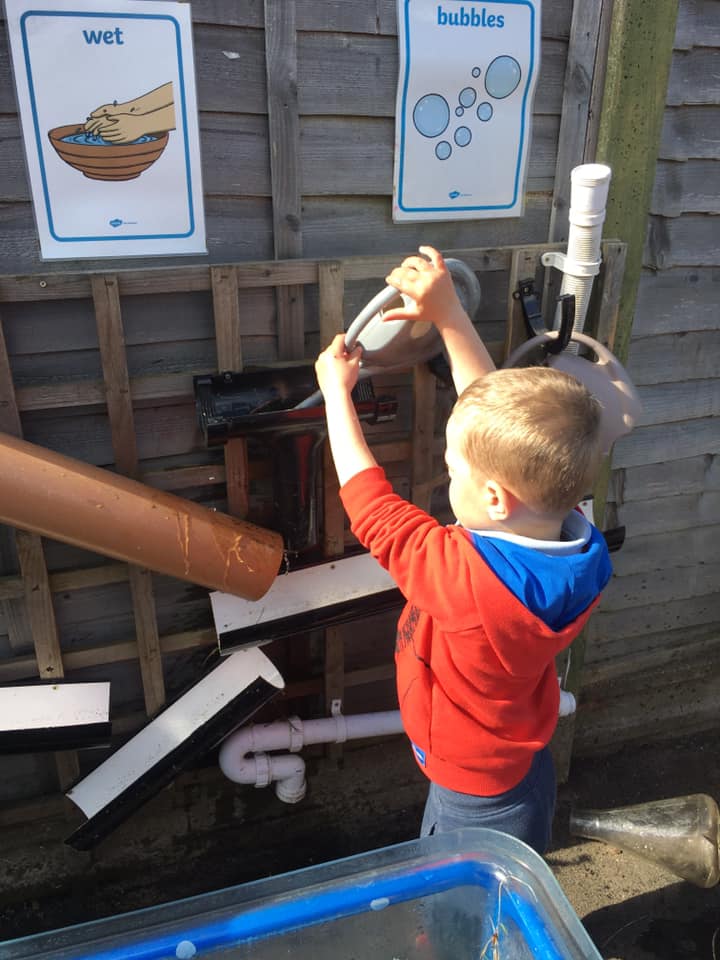 Outside Play Is So Important To Little Owls Playgroup (2)